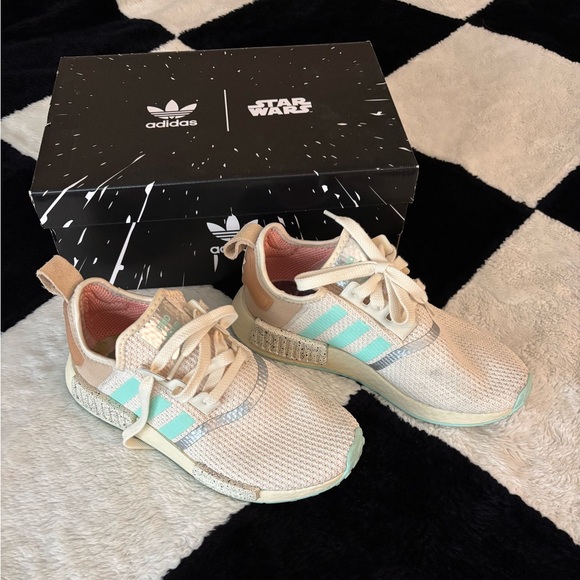 Women’s adidas Star Wars NMD_R1 sneakers - Picture 1 of 6